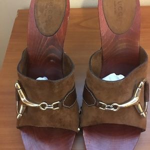 gucci brown suede heels